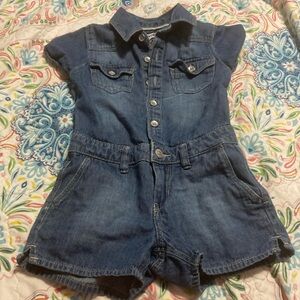 Cute Girls Levi’s Romper toddler size XS (4)
